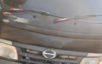 Supir Truk Sampah Ugal-ugalan di Jalan Sempit, Nyaris Adu Fisik dengan Pengendara Motor