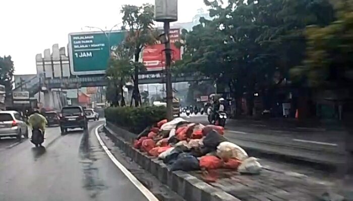 Sampah Menggunung di Depan RSUD Serpong Utara, Indikasi Pembiaran dan Ketimpangan Layanan Publik