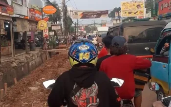 Proyek Drainase Kutabaru Rp2,6 Miliar Disorot, Macet hingga Sejam